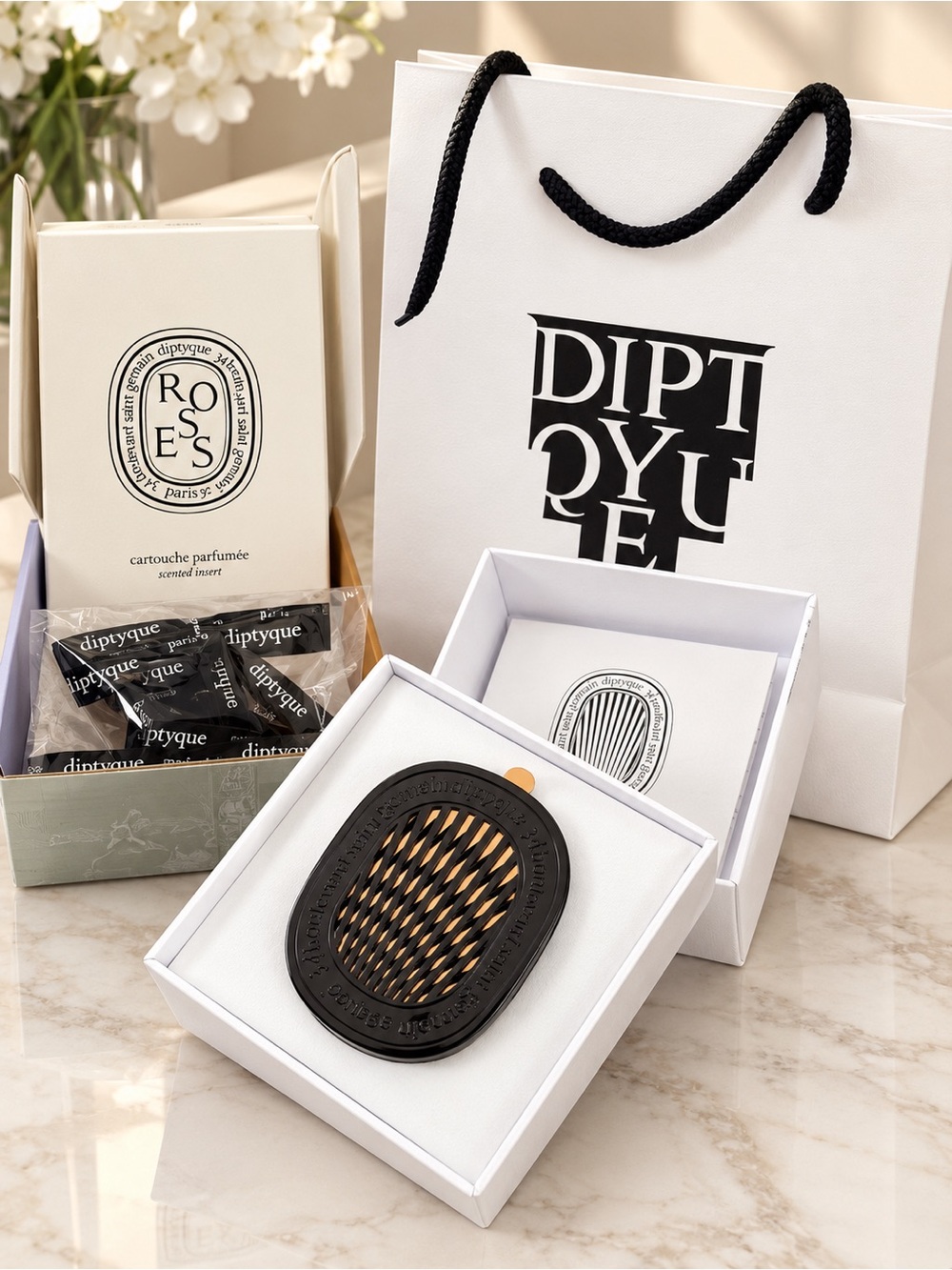 DIPTYQUE
Roses Car Fragrance Diffuser and Refill Insert Set/New Packaging
